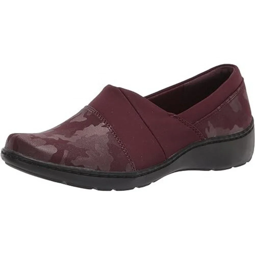 Clarks Cora‎ Heather Burgundy Red Interest Camo 6 XW NEW Slip On Loafers